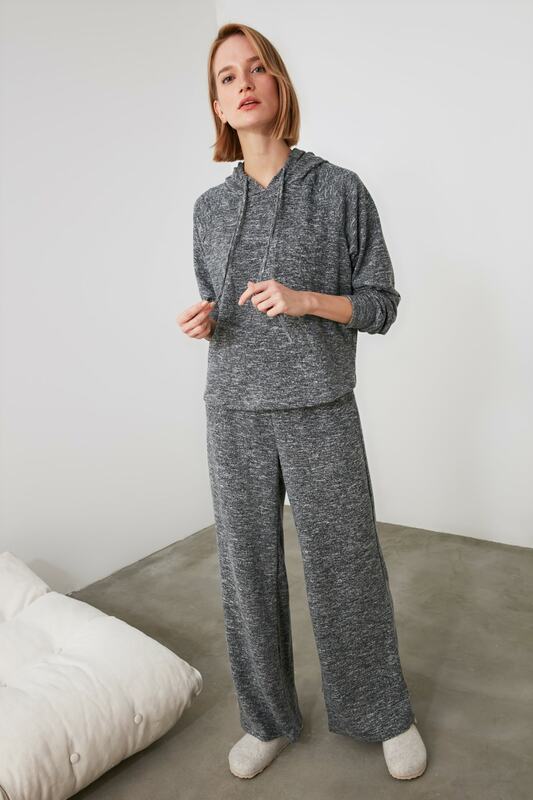 Trendyol Gestrickte Pyjamas Set THMAW21PT0693