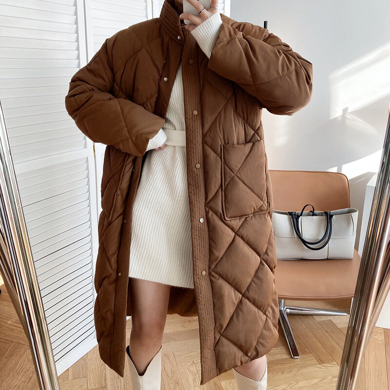 Abrigo largo de algodón con relleno para mujer, chaqueta informal de estilo coreano con cuello levantado y estampado de Argyle, Parka Chic de gran tamaño, novedad de invierno 2021