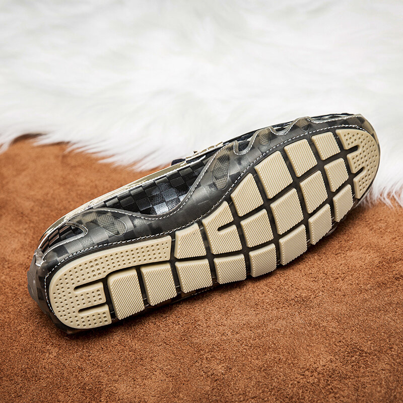 Loafer de pelúcia para homem camurça sapatos casuais deslizamento em apartamentos homens mocassins de luxo designer de pele homem mocassins inverno sapatos de condução