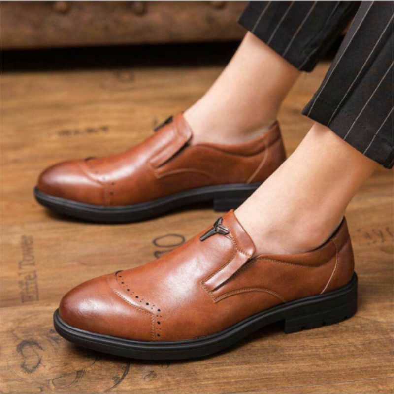 Men's Handmade PU Brown Metal Decoration Loafers Trendy Fashion High Quality Everyday All-match Business Casual Shoes 1KB018