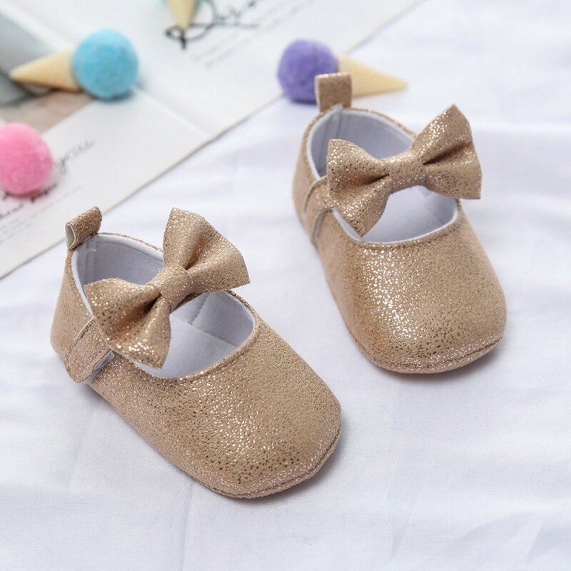 Для новорожденных, для маленьких девочек для младенцев, Нескользящие дышащая детская обувь с симпатичной бабочкой обувь для принцессы с по...