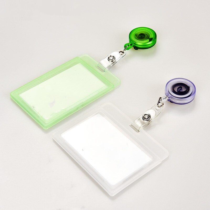 Пластиковый выдвижной держатель для значков с катушкой для детской таблички