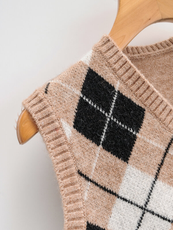 Women Sleeveless Pullover 2020 England Vintage Geometric Rhombic V Neck Knitted Sweater Vest Knitwear Lady Waistcoat Tops