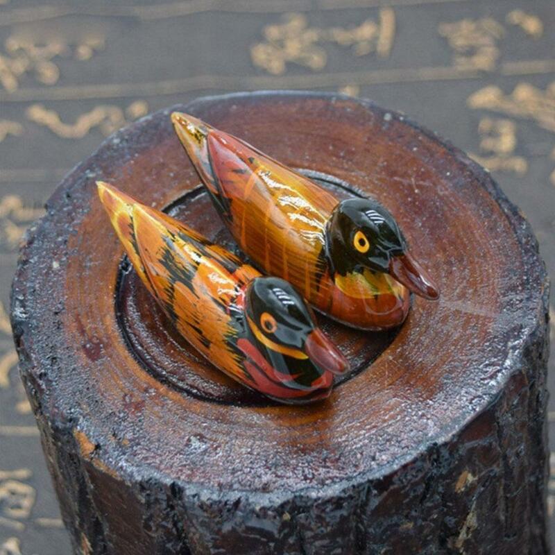 Um pedaço mandarin pato estátua chamariz artificial animal casa ornamentos jardim esculturas piscina jardim lagoa gramado decorações bonito m m7x0