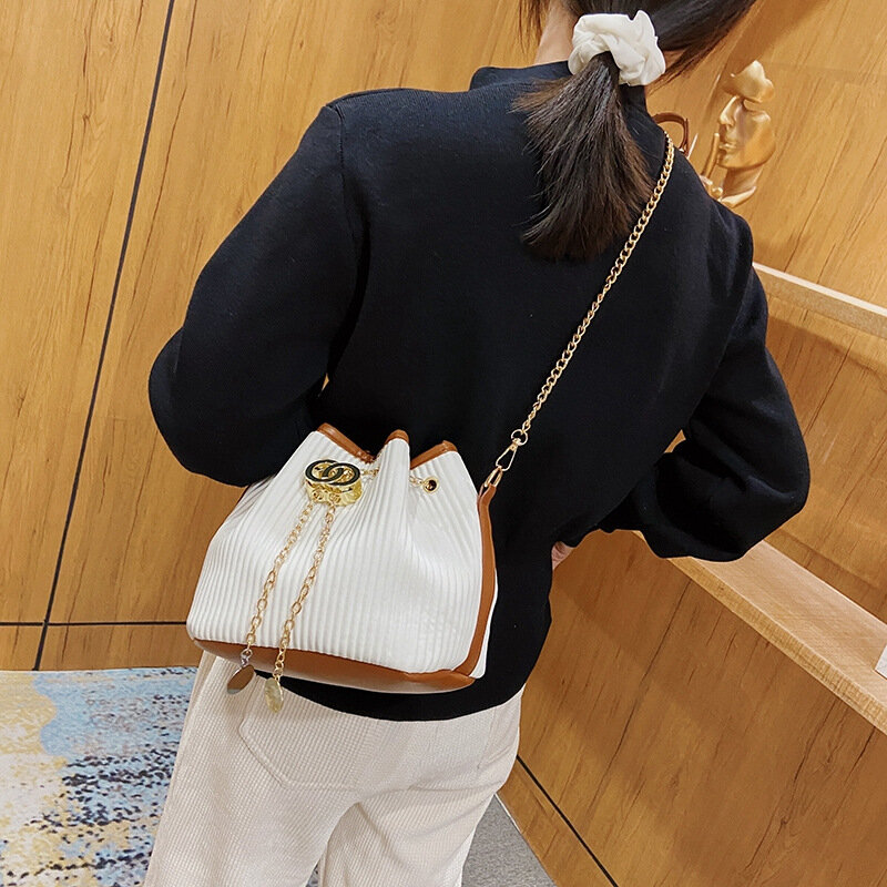 Luxury Designer Handbags for Women 2021 Leather Messenger Bag Fashion Pleated Chain Bucket Female Bag Party Shoulder Bag Woman