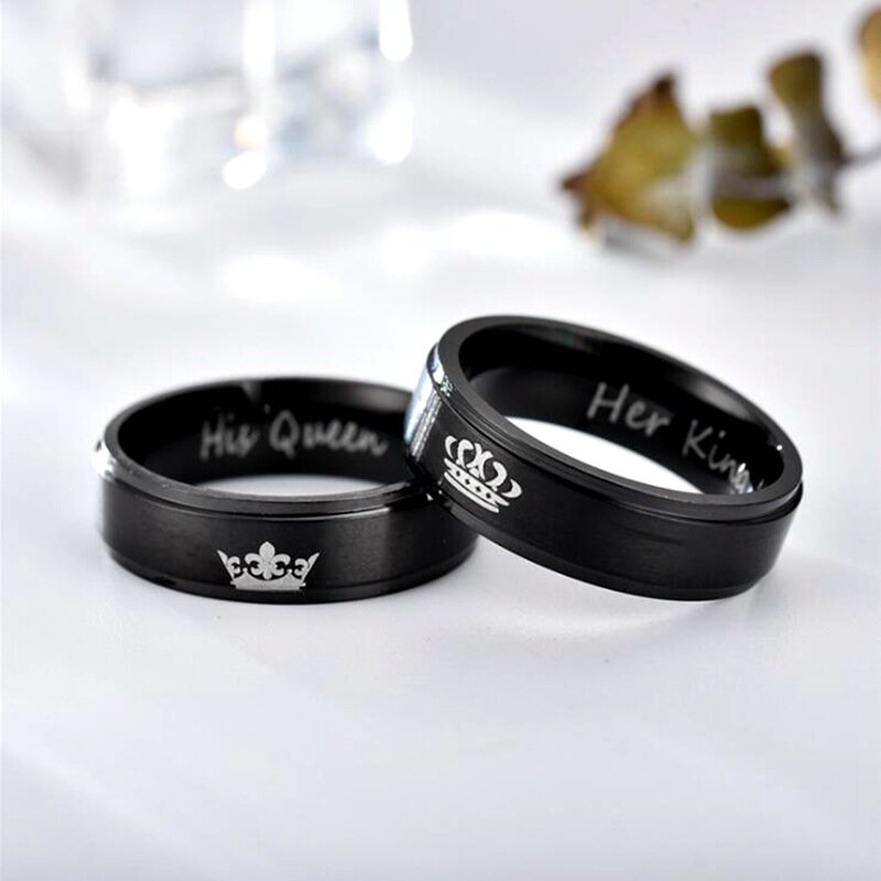 ของเธอ King Queen Letter คู่แฟชั่นสแตนเลสสตีลแหวนลำลองงานแต่งงานงานแต่งงานขัดแหวนเครื่องประดับ