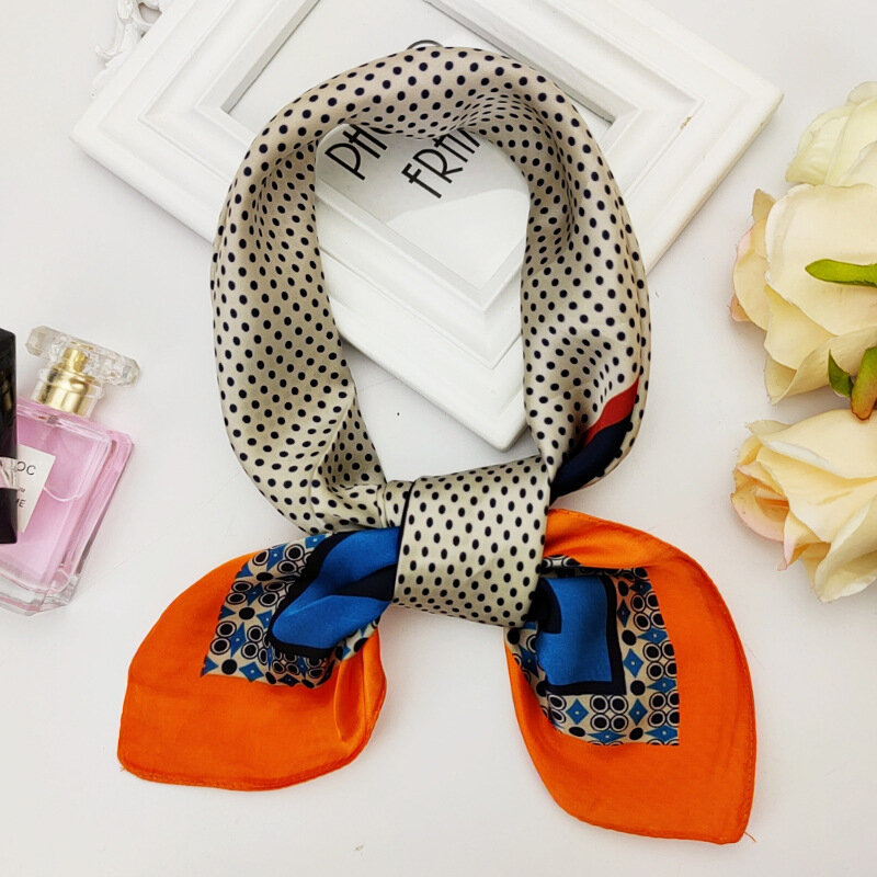 Luxus Marke 2021 Neue Mode Sommer Seide Platz Schal Frauen Satin Neck Haar Krawatte Band Strand Hijab Kopf Bandana Weibliche foulard