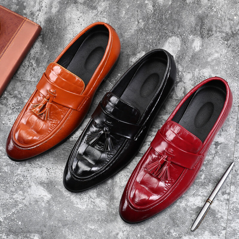 Chaussures en cuir décontractées pour jeunes hommes, mocassins d'affaires à la mode britannique avec pompon d'un pied, nouvelle collection d'automne 2021, XM501