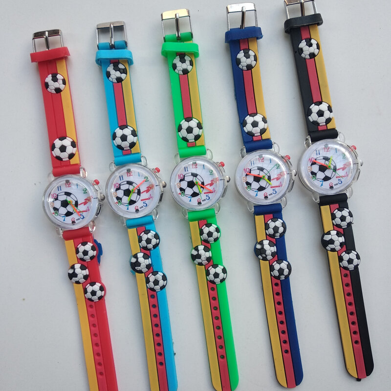 Blinkende Glow Fußball Muster kinder Uhr Elektronische Lichtquelle Mädchen Jungen Geschenk Uhr Kinder Handgelenk Uhren Kinder Uhr