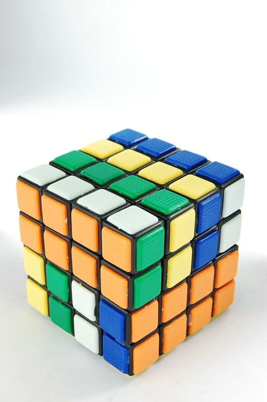 Qj 4x4 telha quebra-cabeça cubo 4x4x4 velocidade quebra-cabeça cubo mágico 4 camadas velocidade cubo profissional brinquedo para crianças crianças presente