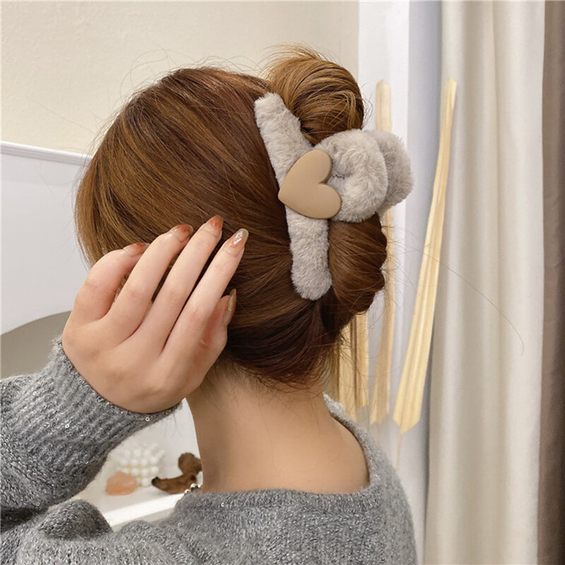 Korean Plüsch Haar Clip Faux Pelz Haar Krallen Kämme Schellen Herbst Winter Haarnadeln Spange Mode Frauen Grips Haar Zubehör