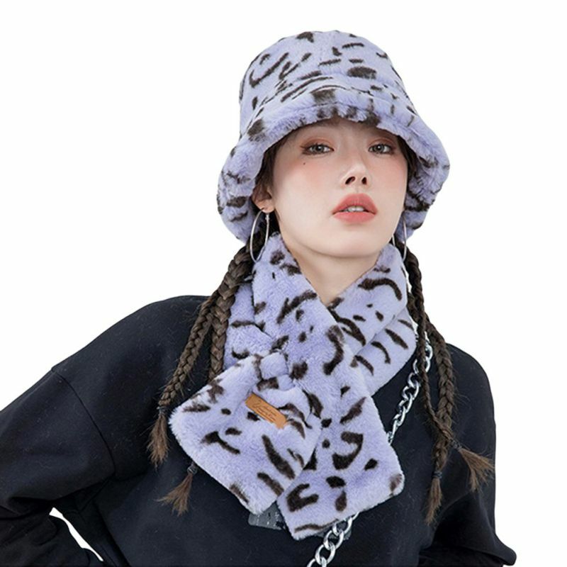 버클 모자와 여성의 가짜 모피 스카프 겨울 표범 따뜻한 부드러운 모피 목도리 랩과 Beanies 푹신한 목 따뜻한 스카프 세트