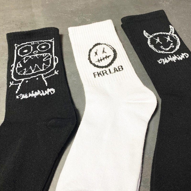 Chaussettes japonaises en coton pour hommes, 1 paire, motif dessin animé, Style Hip Hop, respirantes, mi-tube, chaussettes de Skateboard, douces et longues