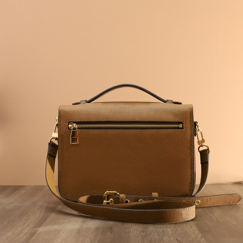 Top Quality Luxurey Designer Messenger Bag For Lady Flower Decoration Leather Small Square Bag Single Shoulder Free Shipping
