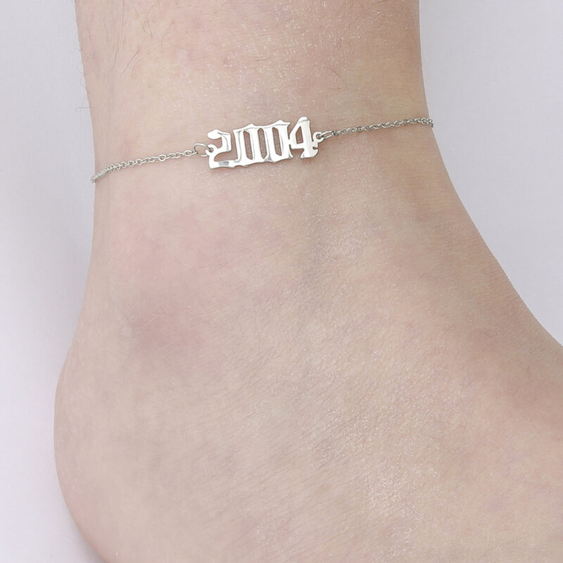 Skyrim 1989ถึง2020 Birthปีหมายเลขขาข้อเท้าสร้อยข้อมือสแตนเลสสตีลสีที่กำหนดเองสำหรับผู้หญิงเครื่องปร...