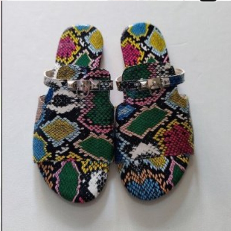 2021 Summer Fashion Women Slippers Flat Embossed Metal Buckle Decoration Sexy Simple Sandals and Slippers   KZ054