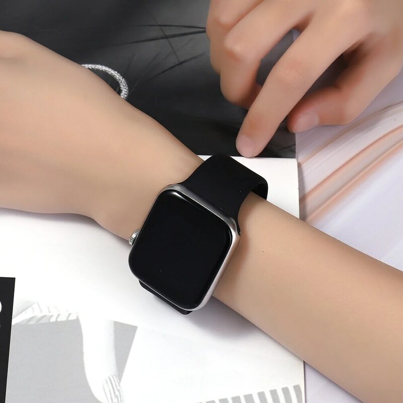 Silicone Mềm Cho Apple Watch Series 5 4 3 2 6 SE Đeo Tay Vòng Tay 38MM 42MM Cao Su dây Quai Đeo IWatch 40MM 44MM