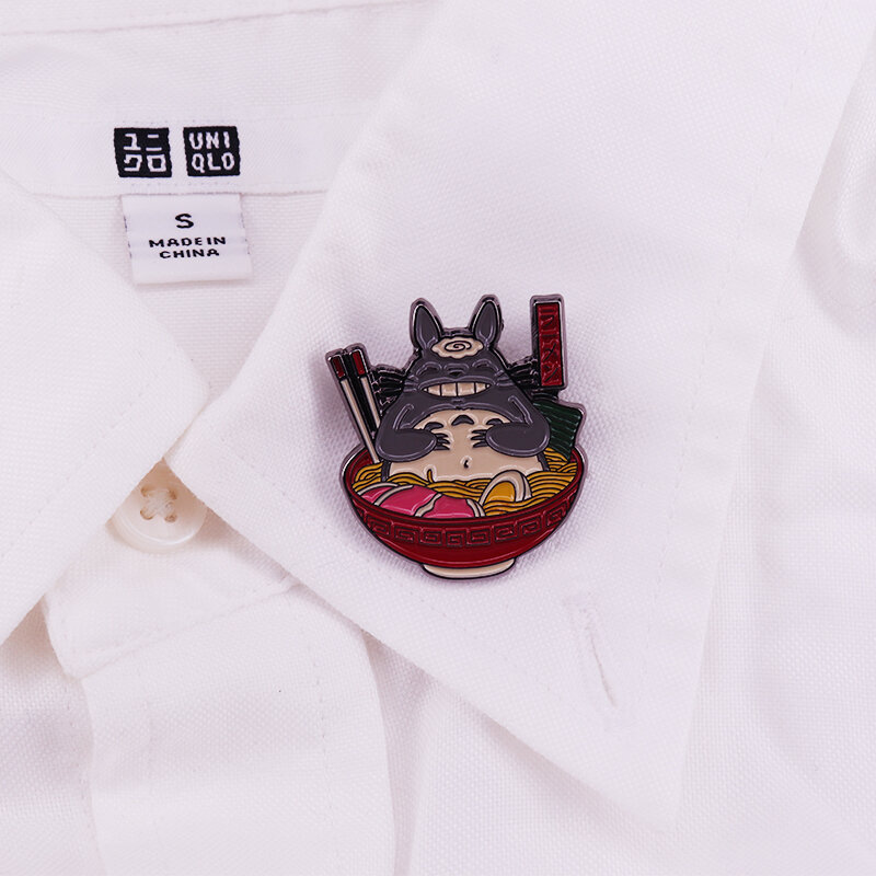 Totoro ramen – broche en émail dur, combinaison délicieuse, broche