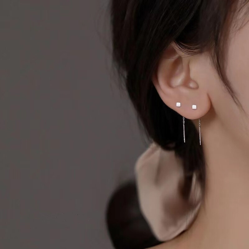 2022 New Unique Design Fashion Ladies Earrings Silver Color Square Stud Earrings Creative Trend Simple Light Luxury Jewelry