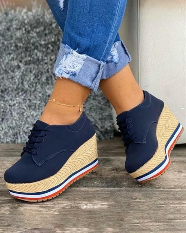Sepatu Vulkanisasi Sneakers Wanita Sepatu Tebal Wedge Warna Solid Wanita Sneakers Platform Nyaman Renda Ujung Bulat Fashion 2021
