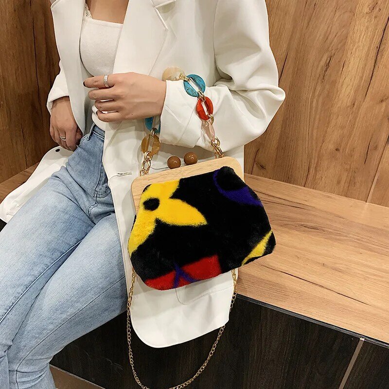 2021 New Winter Plush Bags for Women Luxury Handbag Chain Fashion Woman Wallet Party Cute Shell Faux Fur Shoulder Bags Ladies