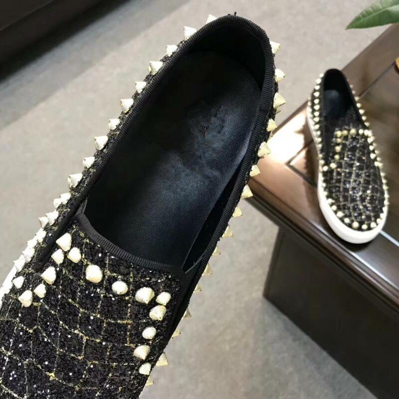 Men Leather Big Size 38-46 Fashion men Casual Shoes Spikes Design Handmade Men Driving Shoes Fashion Flats Loafers
