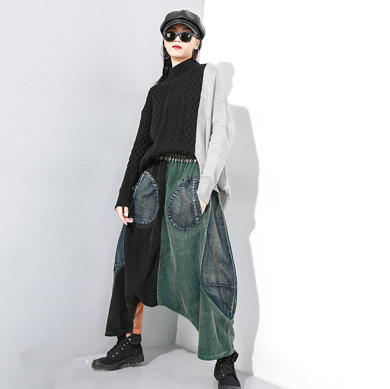[Eam] コントラスト色ビッグサイズニットセータールーズフィットラウンドネックロングスリーブ女性新ファッション春秋2021 1M028