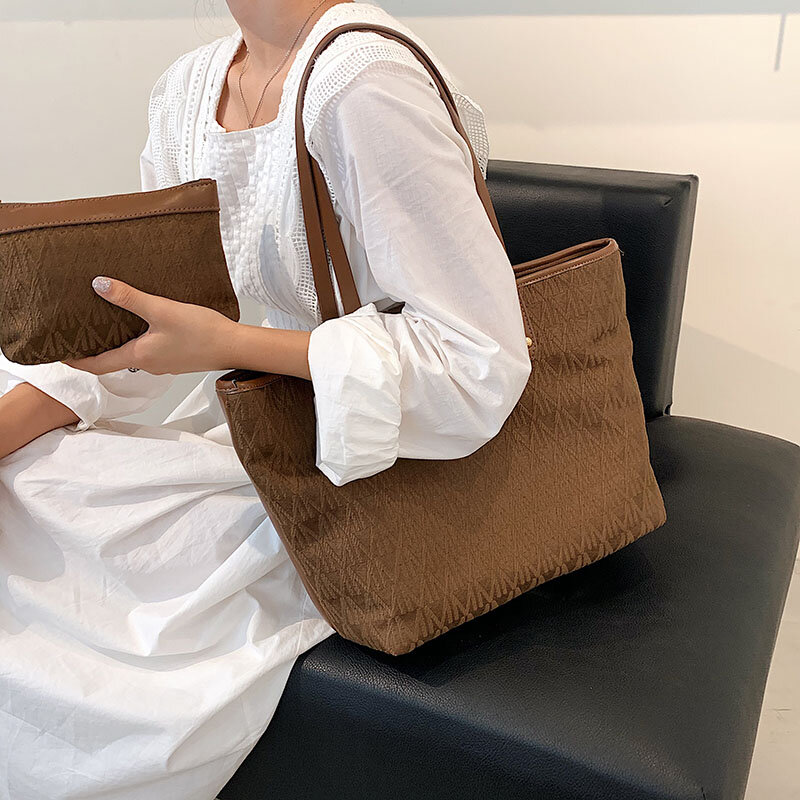 Bolso de hombro de lujo para mujer, bolsa de mano femenina de alta calidad, a la moda, de gran tamaño, con estampado de letras, de compras, 2021
