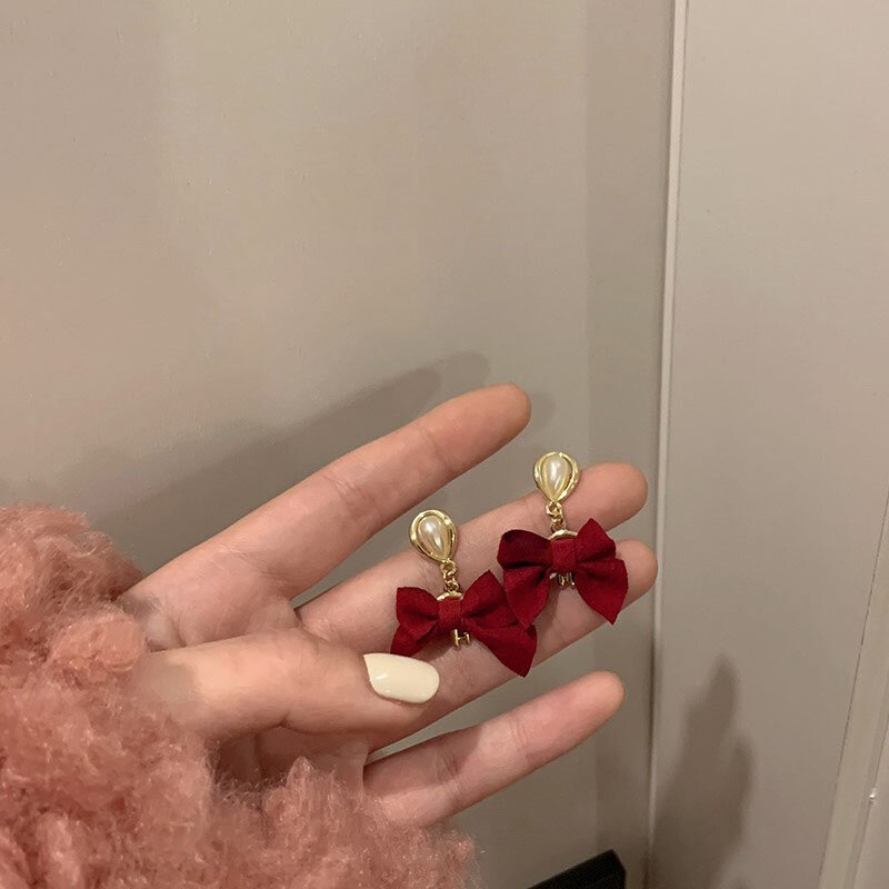 Anting-Anting Kancing Hati Kristal Manis Kancing Telinga Mini Warna Emas Halus Kuku Telinga Trendi untuk Hadiah Perhiasan Wanita Anak Perempuan