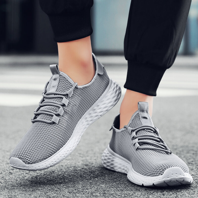 2021New Ultra Light Non-slip Running Mens Casual Shoes For Men Breathable Mesh Mens Trainers Size Athletics Sport Sneakers