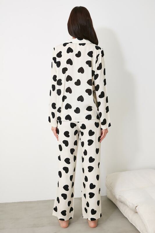 Trendyol-Conjunto de pijama tejido con forma de corazón, ropa de dormir, THMAW21PT0936