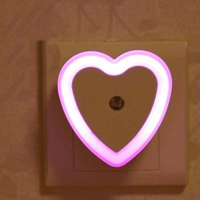 夜インテリジェント光制御自動誘導ランプの寝室のプラグイン led ライトベビーベビーアップ摂食ランプ