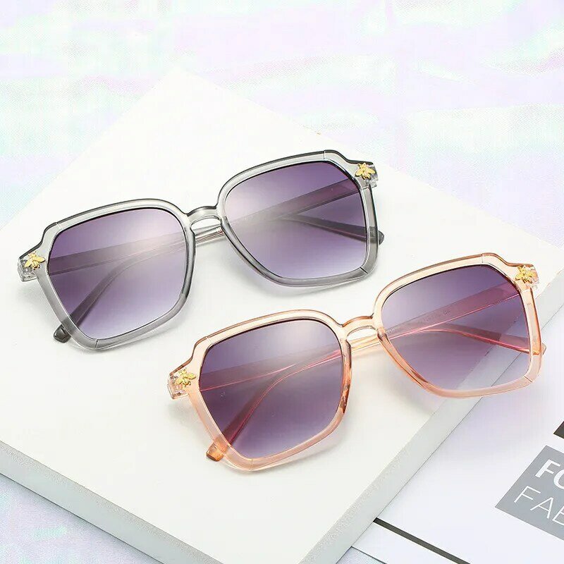 Gradiente de polígono retro gris púrpura gafas de solmujer 