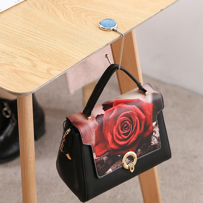 Bolso plegable de Metal portátil creativo, gancho para bolso, ganchos para monedero, soporte para bolso, gancho para mesa plegable, 10 colores