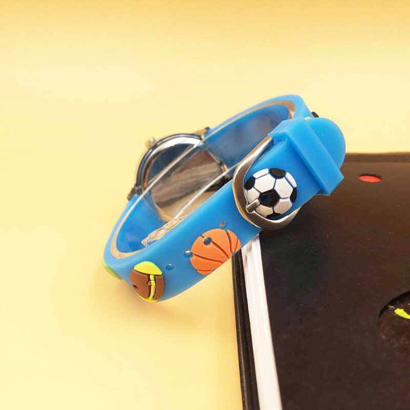 Cartoon Fußball Kinder Kinder Uhren Quarz Analog 3D fußball Weiche Silikon Strap Blau Jungen Uhr Luminous Hände Kinder Uhr