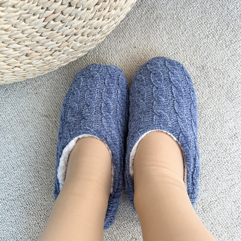 Sandal Sepatu Wanita Musim Dingin Lembut Contton Hangat Sol Pegangan Non-selip Dalam Ruangan Rumah Berbulu Sepatu Wanita Sandal Rumah Berbulu Baru