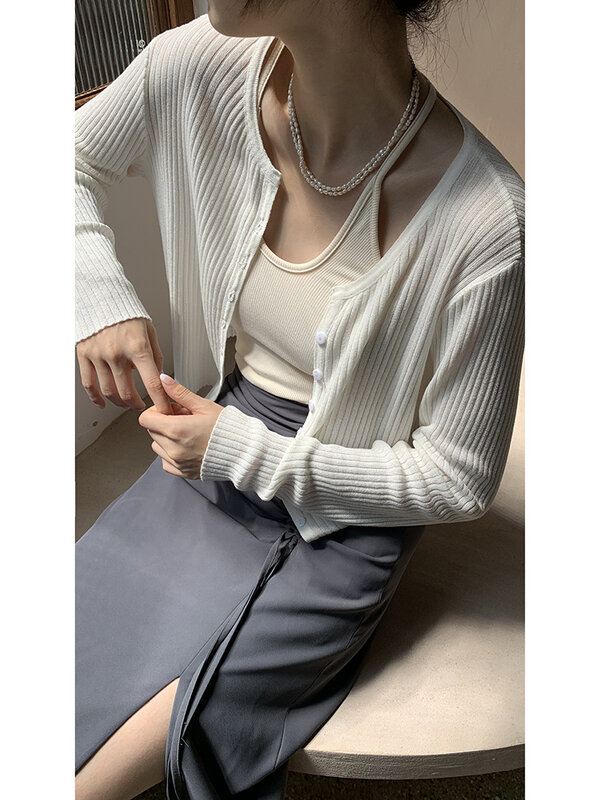 Cappotto a maniche lunghe estivo sottile da donna Cardigan con protezione solare con camicia ad aria e Top in maglia corta bianca