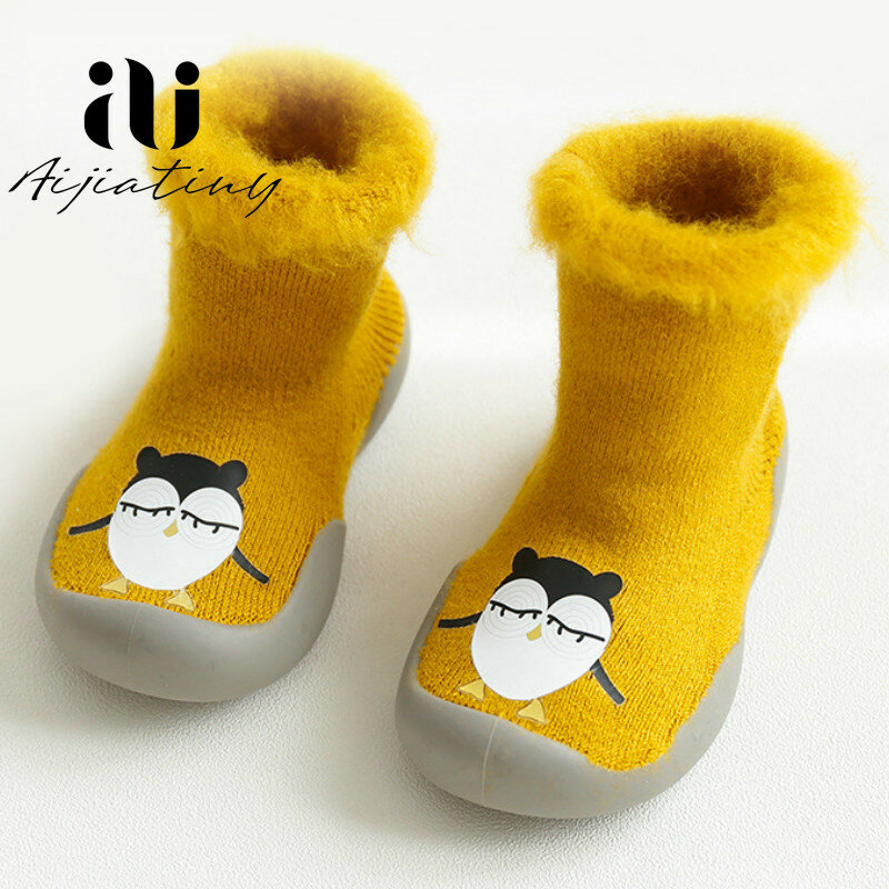 Botines antideslizantes para bebé y niña, zapatos de calcetín con suelas de goma suave, de terciopelo, para invierno