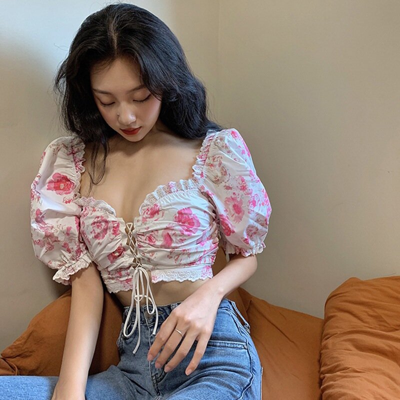 Blusa de chifón con estampado Floral para mujer, camisa de manga corta con cuello oblicuo, moda coreana, para verano