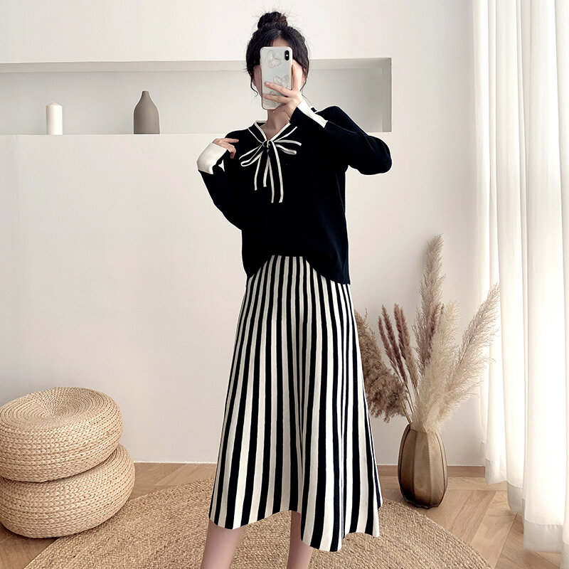 Fashion early autumn new style reduced age striped slim skirt knitted western style two-piece suit