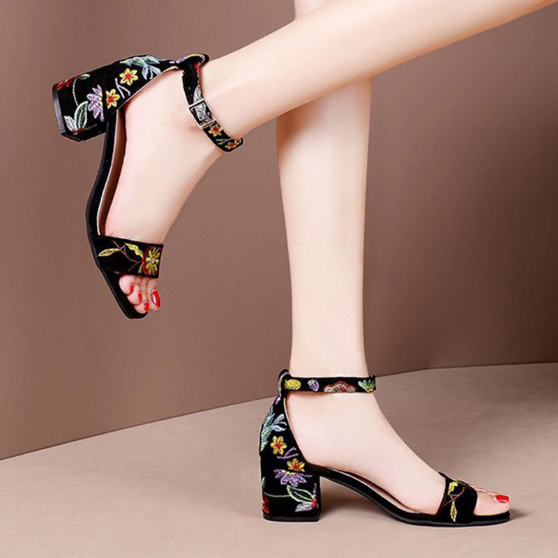 Sandália de salto alto com alça de tornozelo bordada, plus size, 41, verão, sapatos para mulheres, sandália feminina com flores