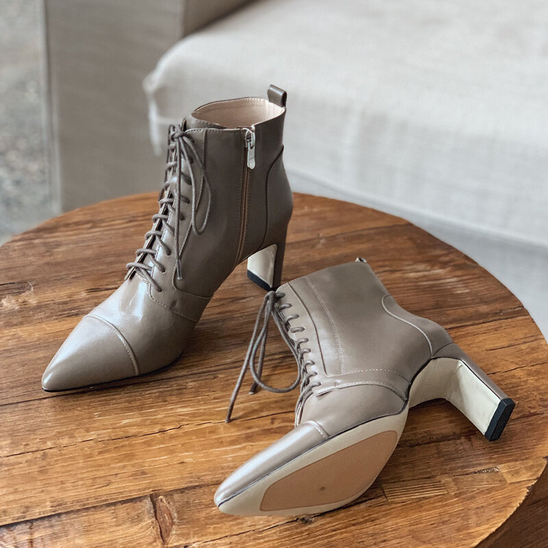 Ins quente mulher tornozelo botas de couro natural superior outono e inverno dedo do pé apontado calcanhar grosso moda clássico europa sapatos femininos