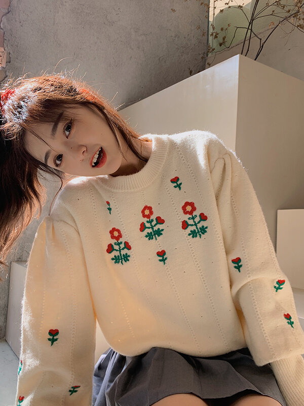 Knitted Sweater in Embroidered Sweater Women's Loose Early Autumn Pullover Sweater Top