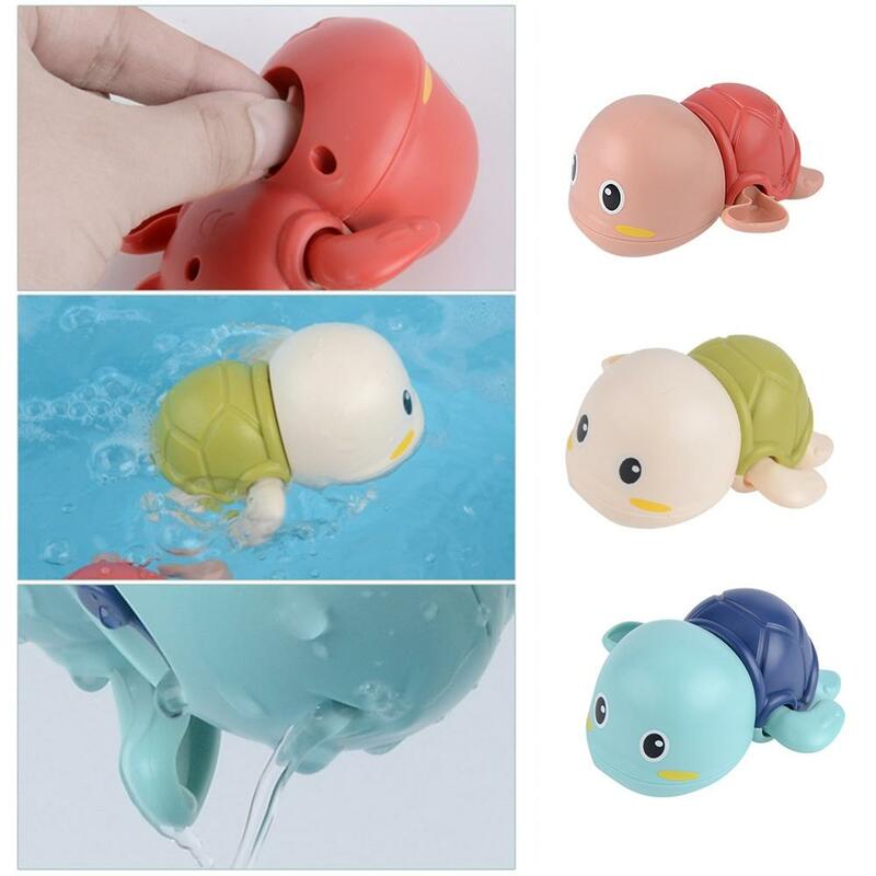 Banheira flutuante banho pequena tartaruga brinquedos jogando na água