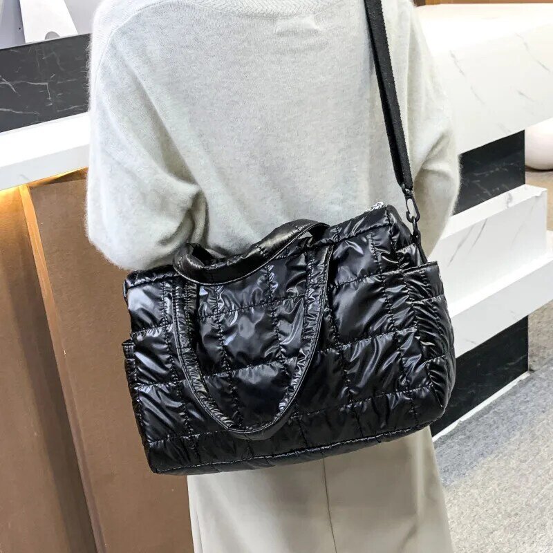 Schwarz Große Schulter Handtaschen für Frauen Stepp Plaid Tote Tasche Qualität Nylon Messenger Tasche Damen Große Größe Design Crossbody-tasche