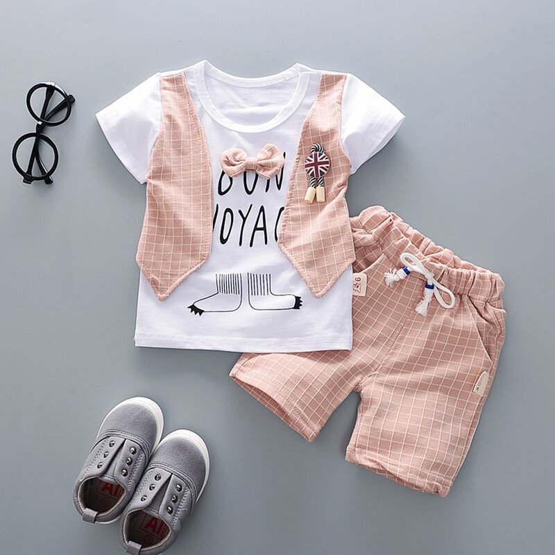 夏の子供の男の子弓服セットベビー紳士高qulityのショートtシャツ + チェック柄パンツ幼児の少年服子供服セット