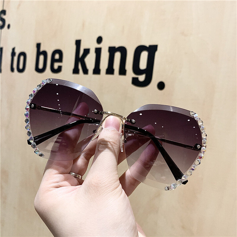 2021 Fashion Brand Designer Vintage Rhinestone Sunglasses Women Men Retro Cutting Lens Gradient Sun Glasses Female UV400