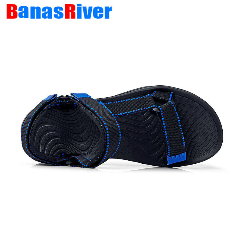 2020 NEW Fashion Mens Sandals Summer Hollow Soft Bottom Beach Outdoor Slippers On-slip Flip Flops Cheap Male Sandals Water Shoes