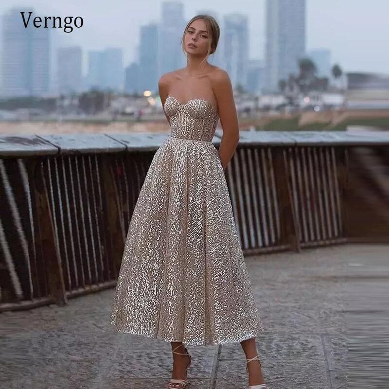 Verngo 새로운 반짝이 라인 짧은 웨딩 드레스 아가씨 Backless 발목 길이 신부 가운 반짝 이는 2021 파티 공식 드레스