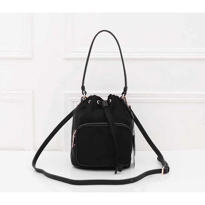 Новая женская портативная нейлоновая сумка, модная Корейская версия, сумка-мешок, сумка-мессенджер, маленькая сумка на плечо